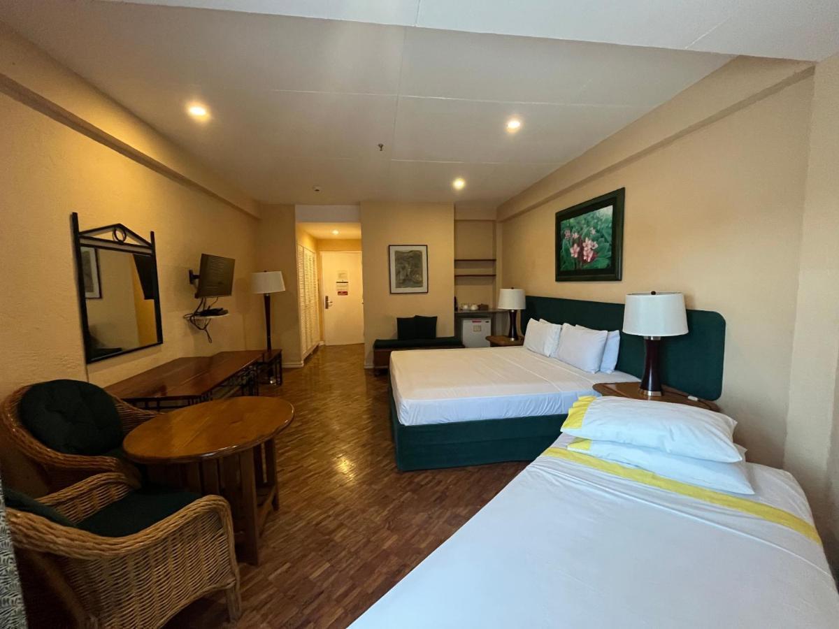 Coco Grande Hotel Dumaguete City Exteriör bild