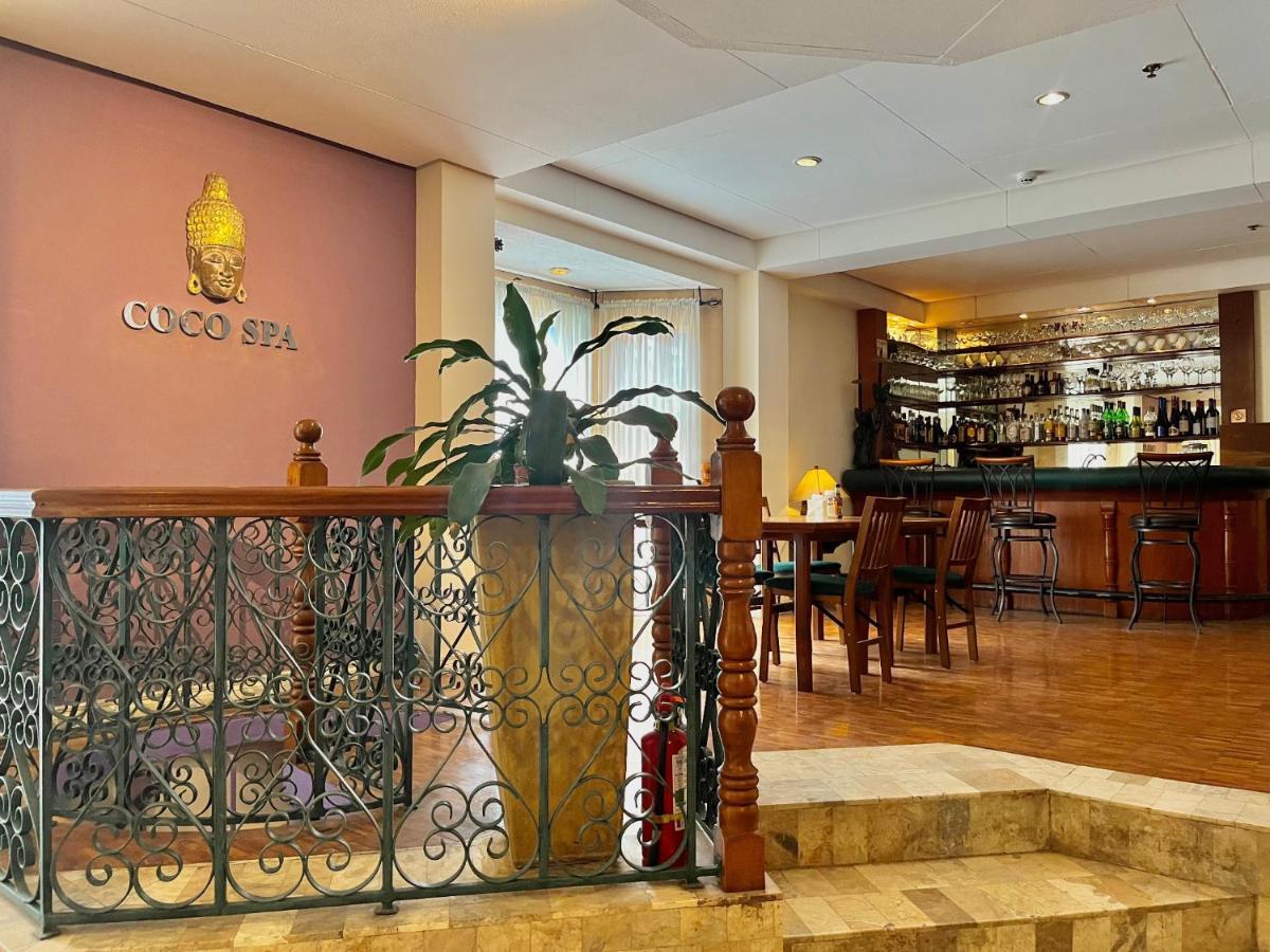 Coco Grande Hotel Dumaguete City Exteriör bild