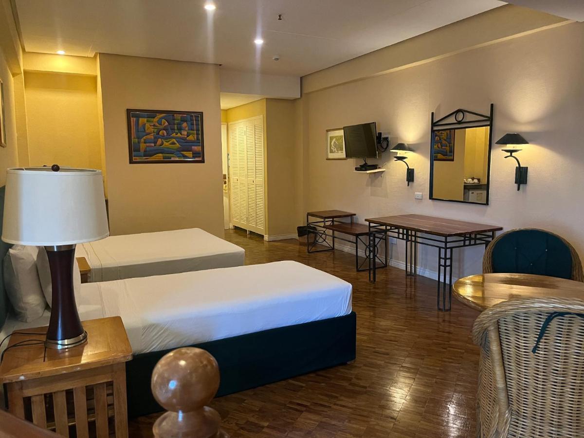 Coco Grande Hotel Dumaguete City Exteriör bild