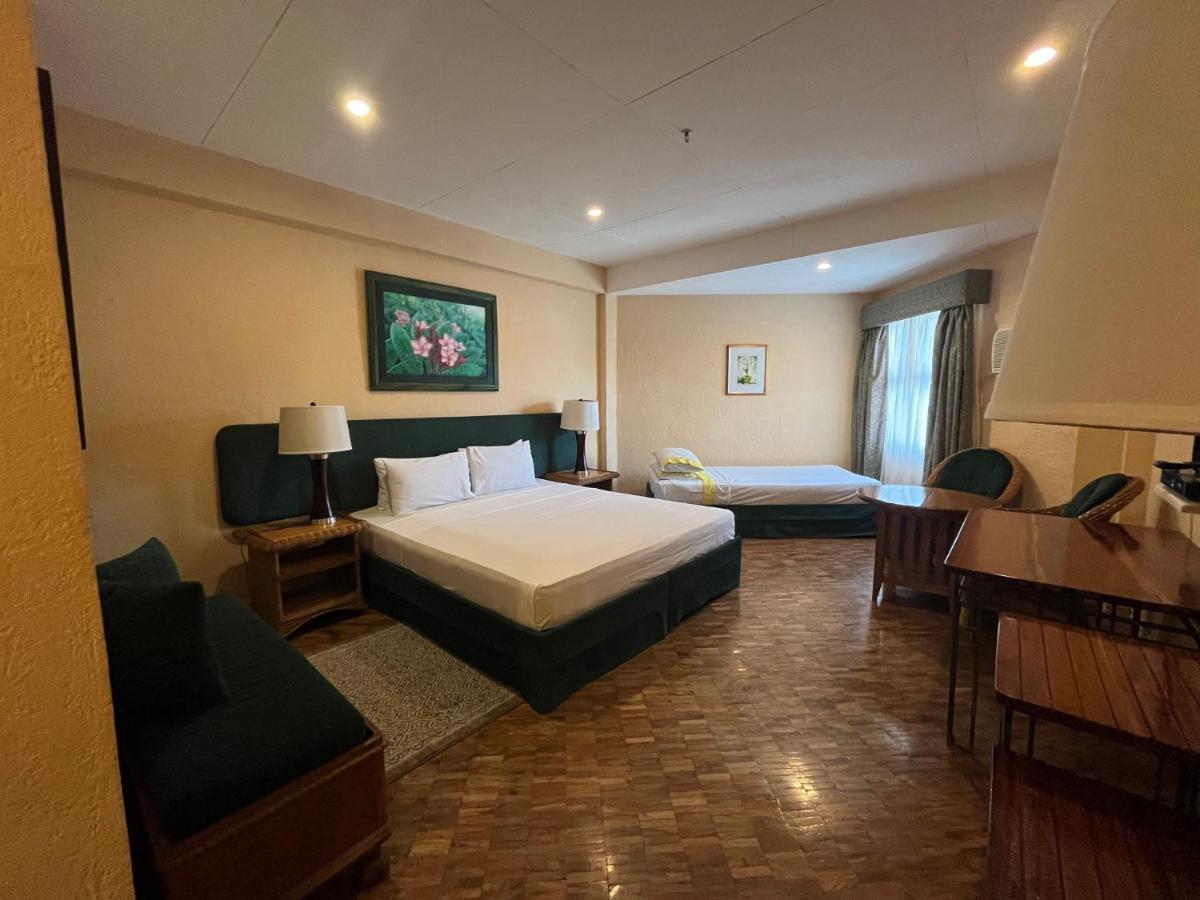 Coco Grande Hotel Dumaguete City Exteriör bild