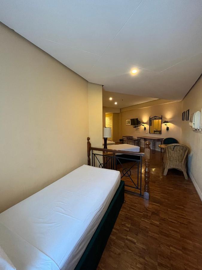 Coco Grande Hotel Dumaguete City Exteriör bild
