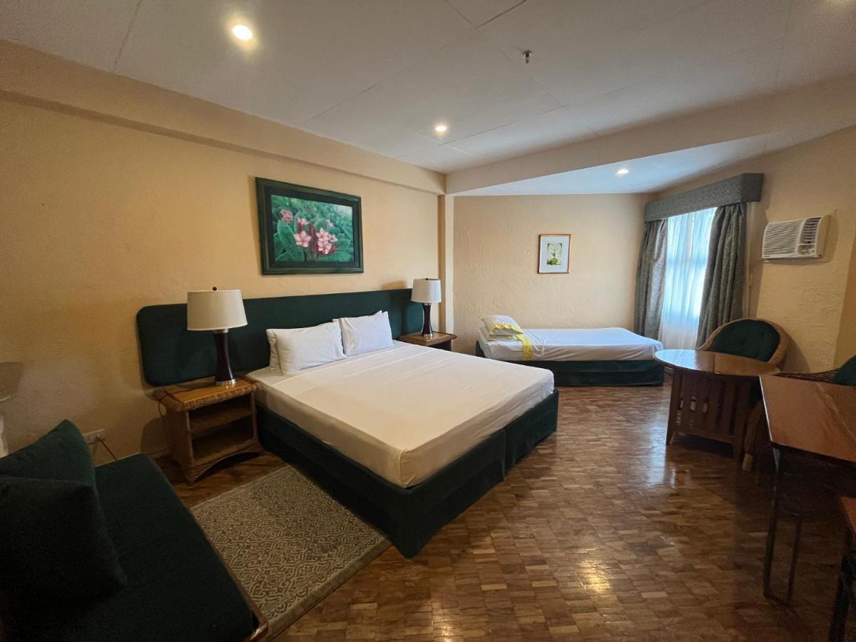 Coco Grande Hotel Dumaguete City Exteriör bild