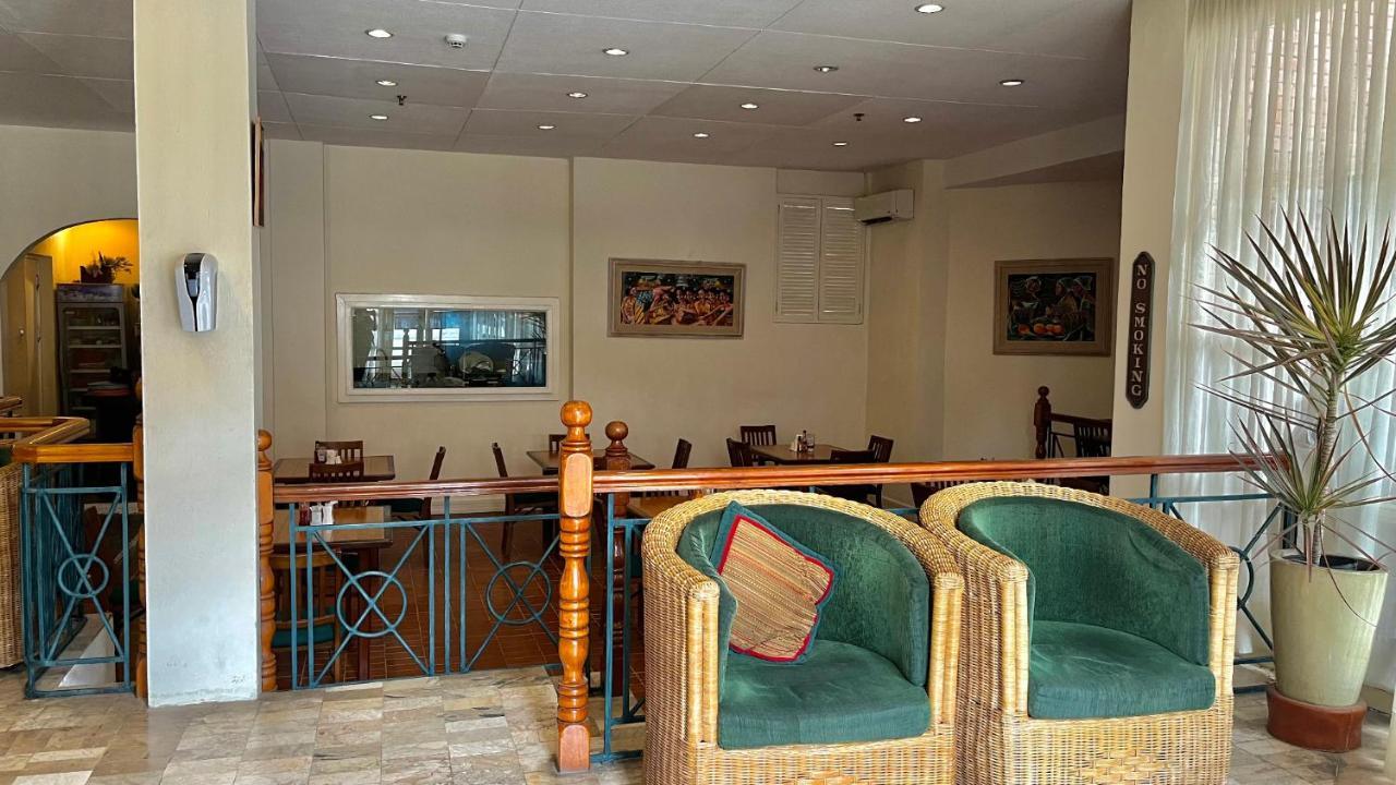 Coco Grande Hotel Dumaguete City Exteriör bild
