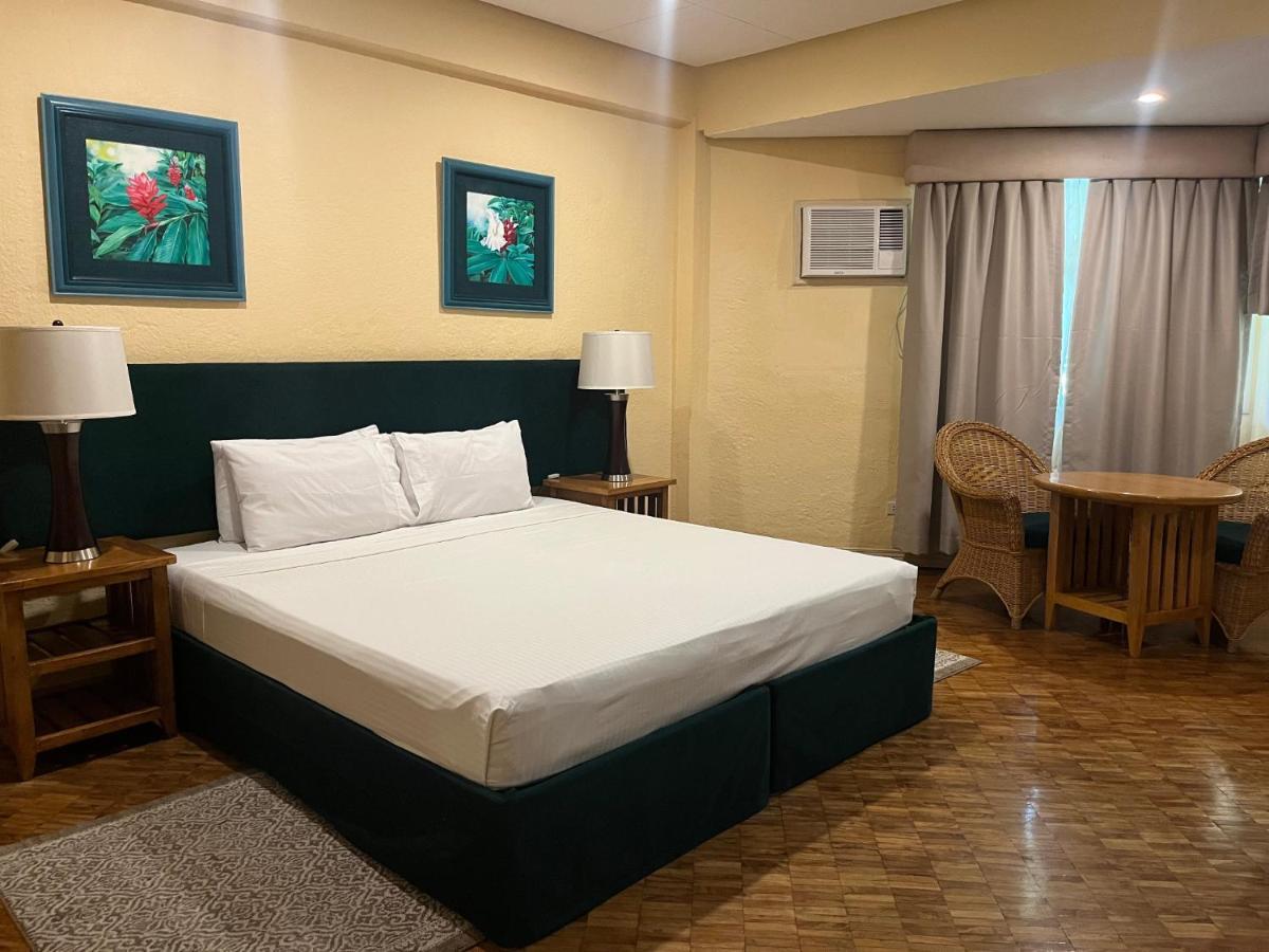 Coco Grande Hotel Dumaguete City Exteriör bild