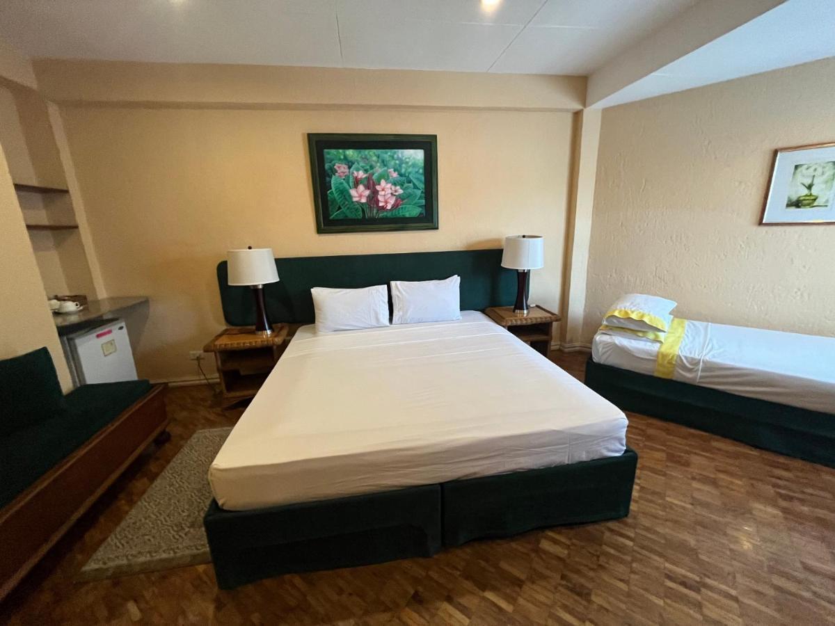 Coco Grande Hotel Dumaguete City Exteriör bild